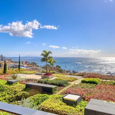 Savoy Monumentalis, A In Madeira *