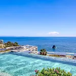 Savoy Monumentalis, A In Madeira Apartment