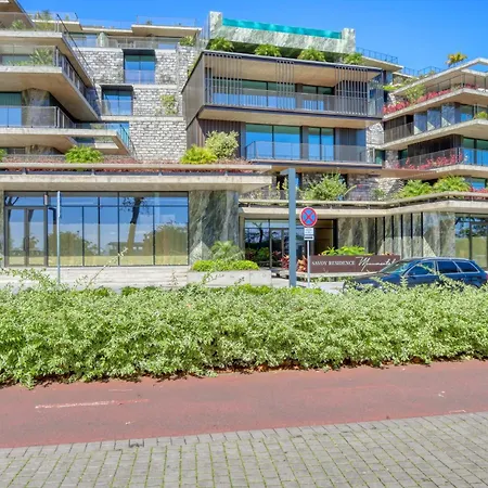 Savoy Monumentalis, A In Madeira *